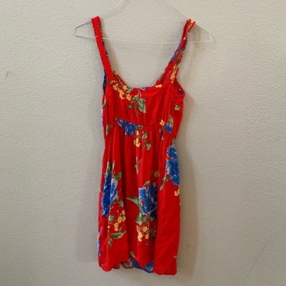 Abercrombie & Fitch Dresses & Skirts - ABERCROMBIE & FITCH red tropical floral mini dress